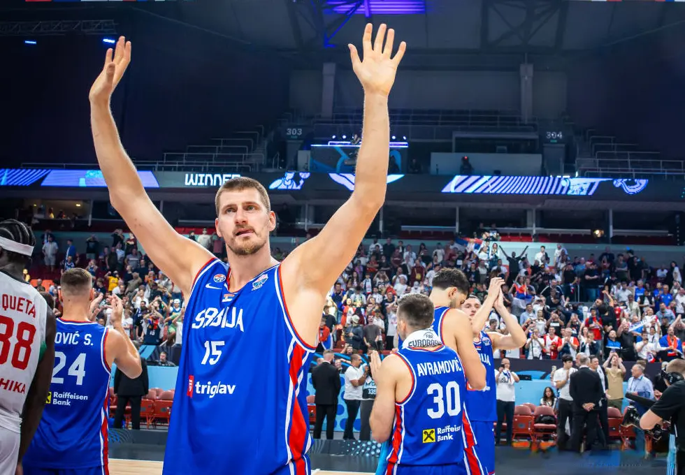 友遭打击, 另一人面临 友遭打击, 另一人面临