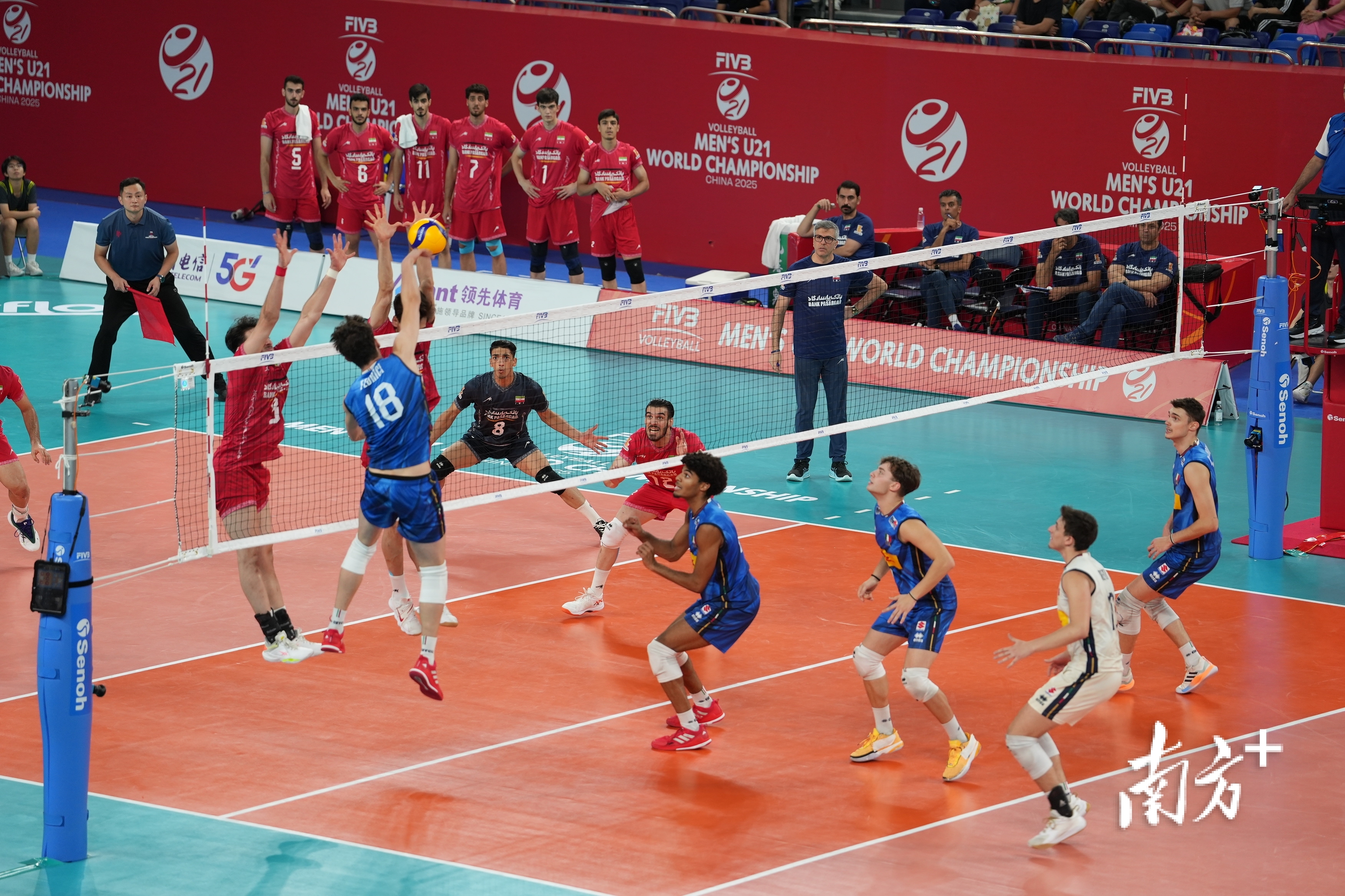 tenan, 现场气氛仿 tenan, 现场气氛仿