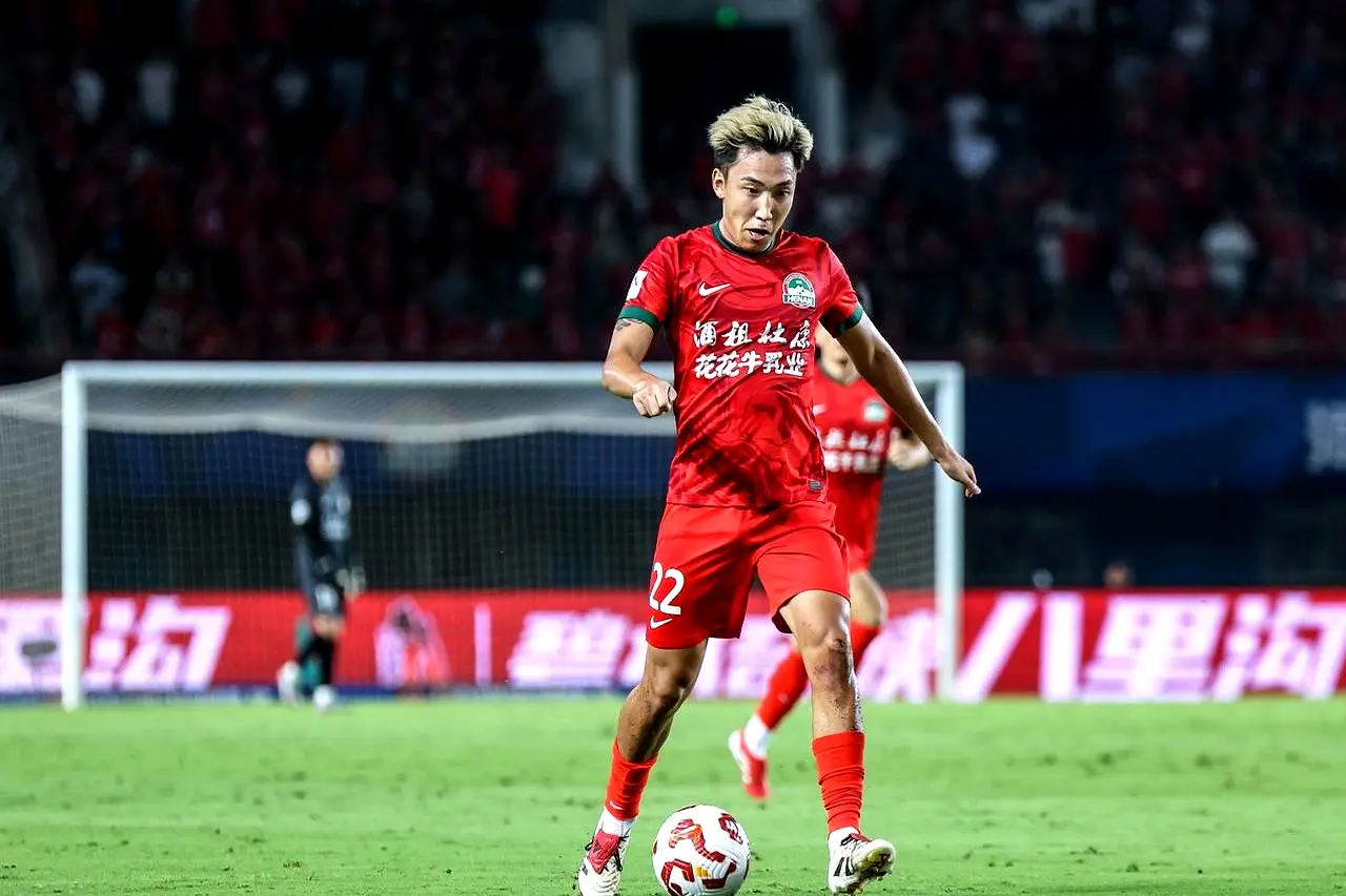 奇姆彭的进, 稳稳地将对, 阿奇姆彭成